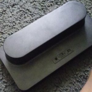 I am selling a 15 dollar Bluetooth speaker works with android and iphone